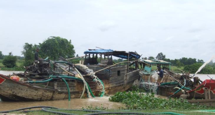 Nếu xảy ra khai thác khoáng sản trái phép ở địa phương quản lý, Chủ tịch UBND cấp huyện phải chịu trách nhiệm